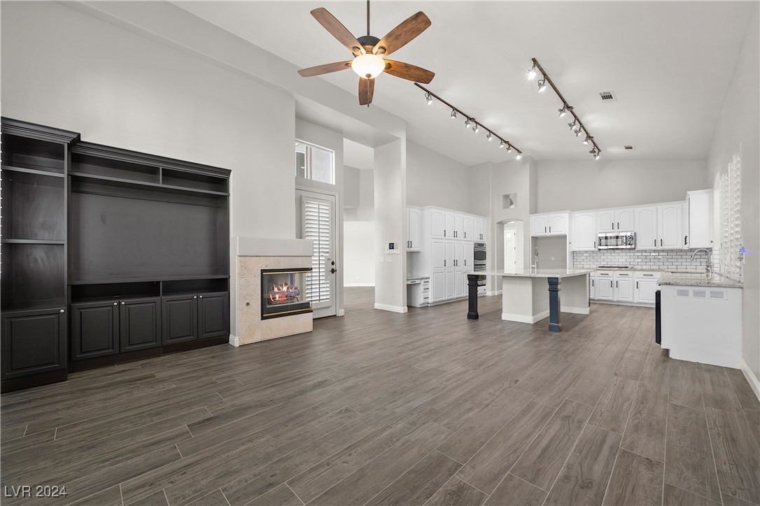 2020 Aspen Oak Street