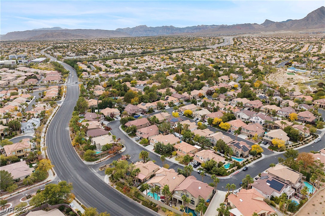 2020 Aspen Oak Street