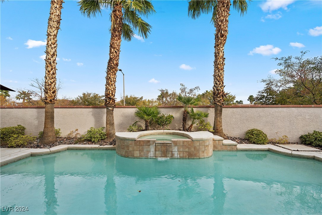 2020 Aspen Oak Street