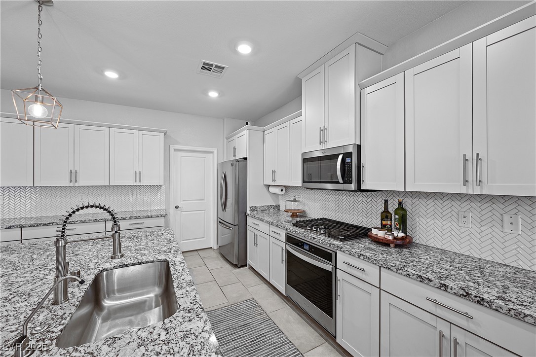 8976 South Park Street