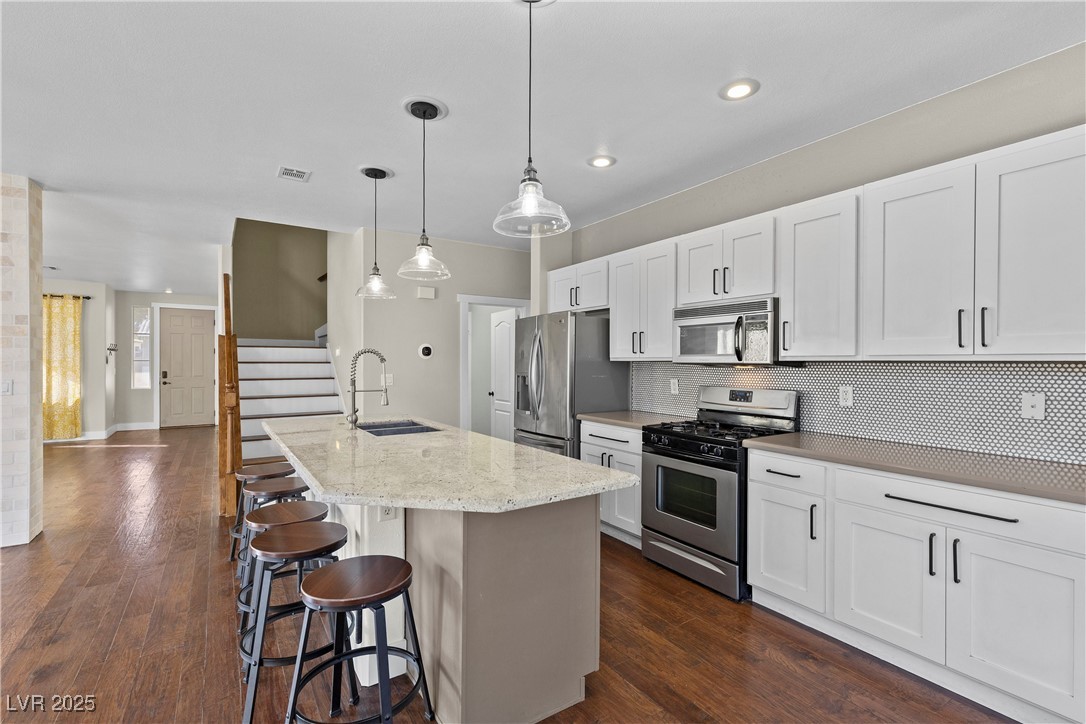 192 Golden Crown Avenue