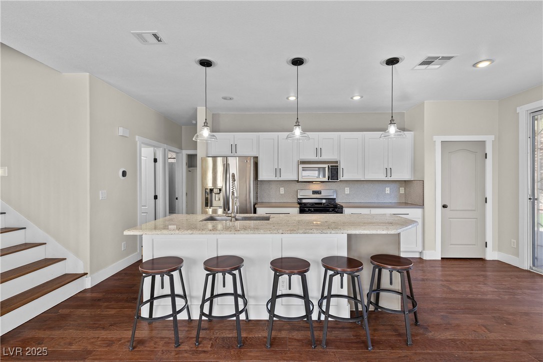 192 Golden Crown Avenue