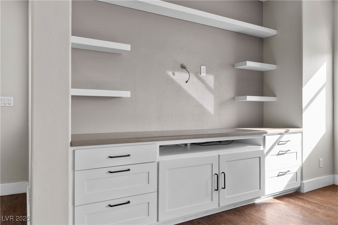 192 Golden Crown Avenue