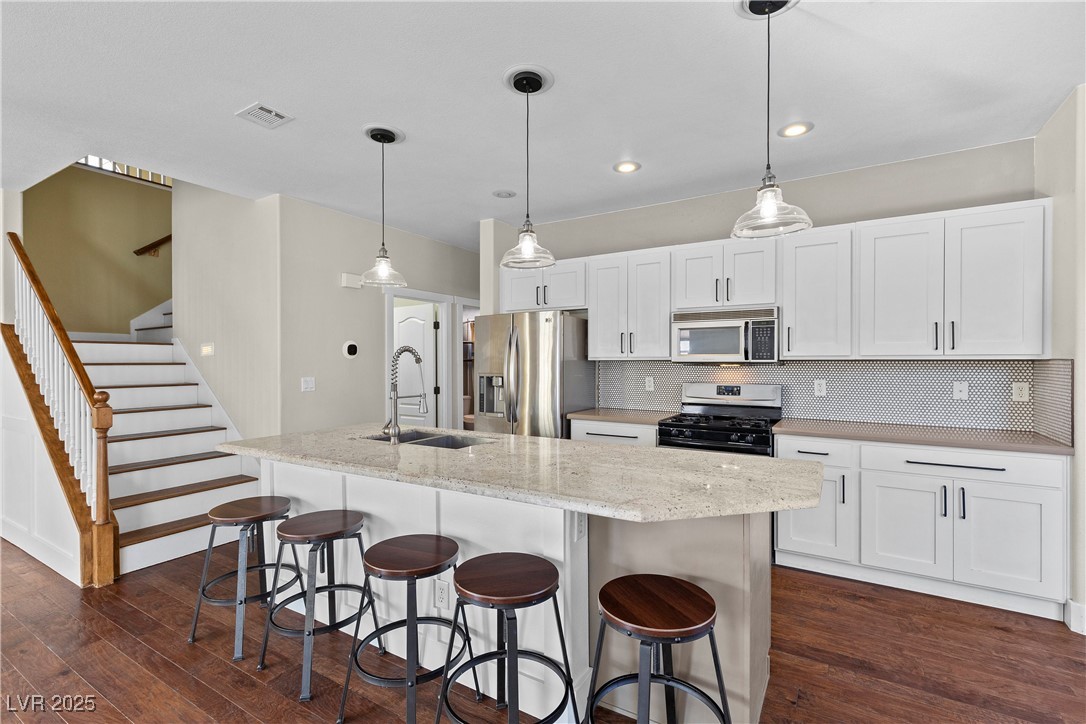 192 Golden Crown Avenue