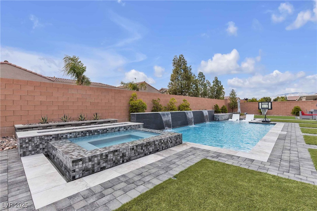 8303 Agave Bloom Street