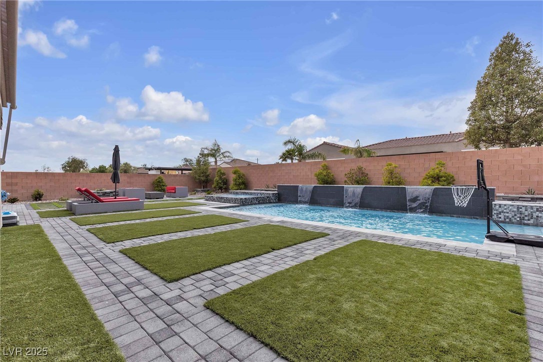 8303 Agave Bloom Street