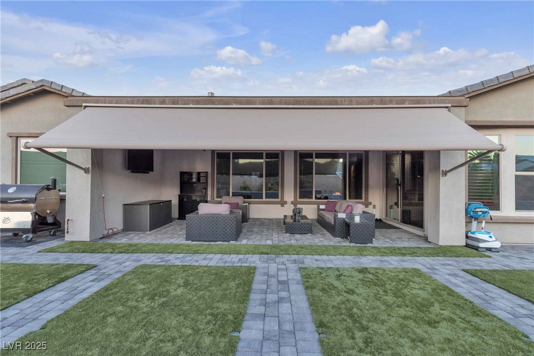 8303 Agave Bloom Street