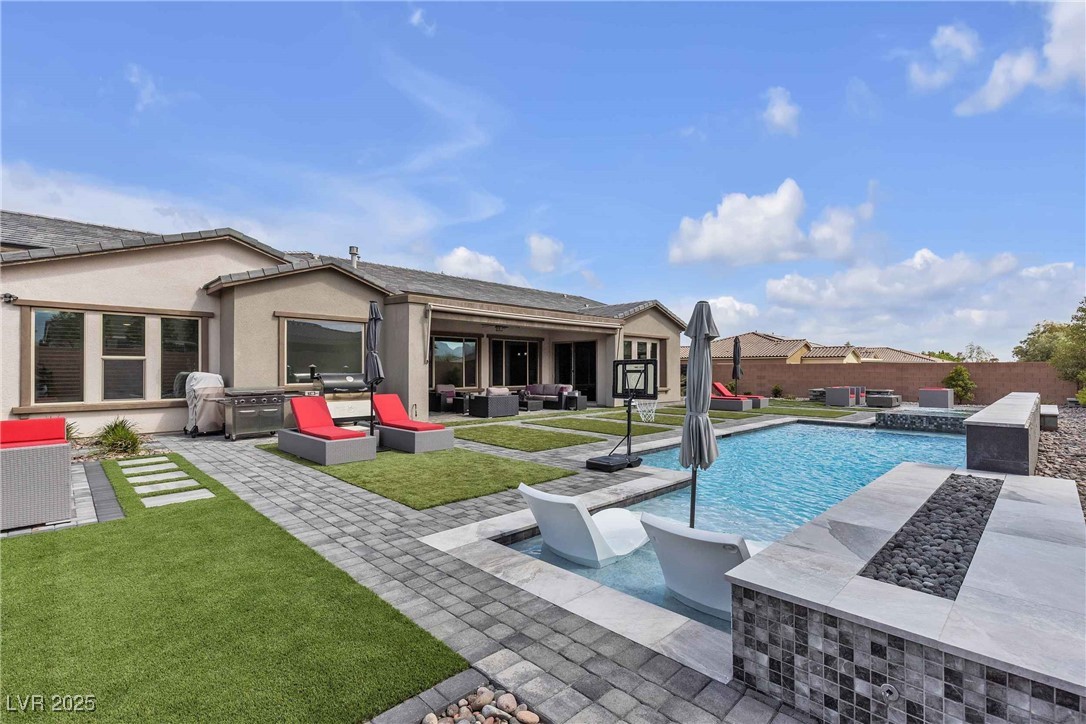 8303 Agave Bloom Street