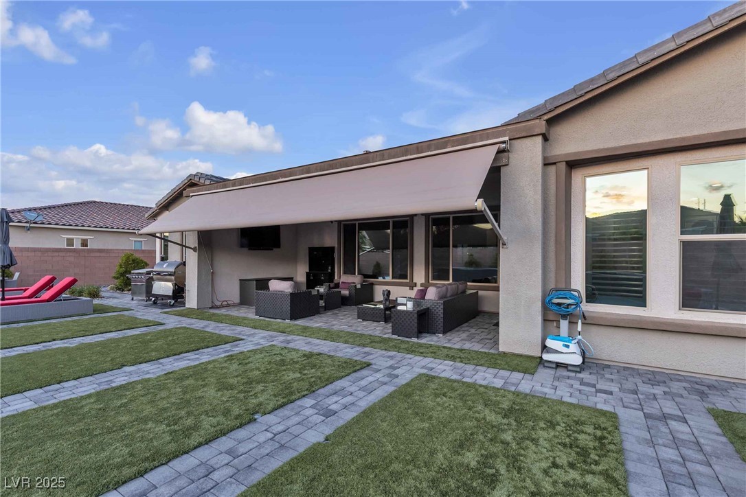 8303 Agave Bloom Street