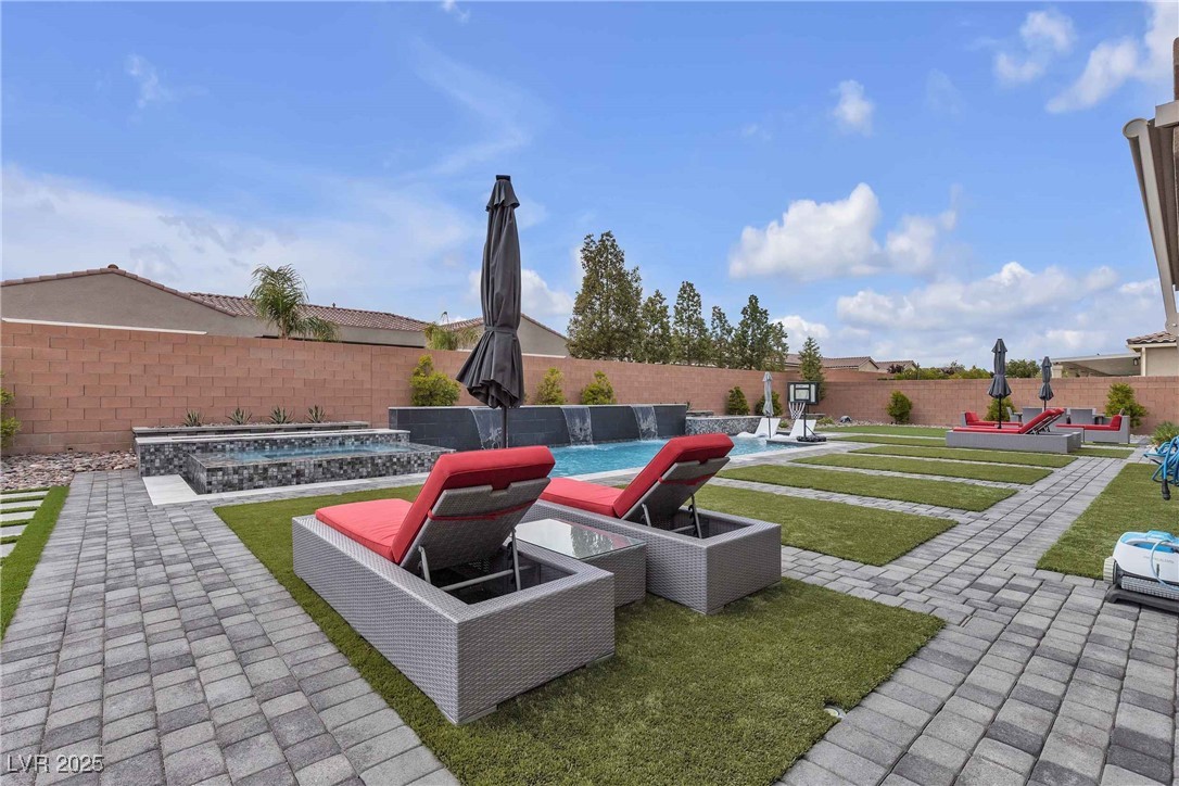 8303 Agave Bloom Street