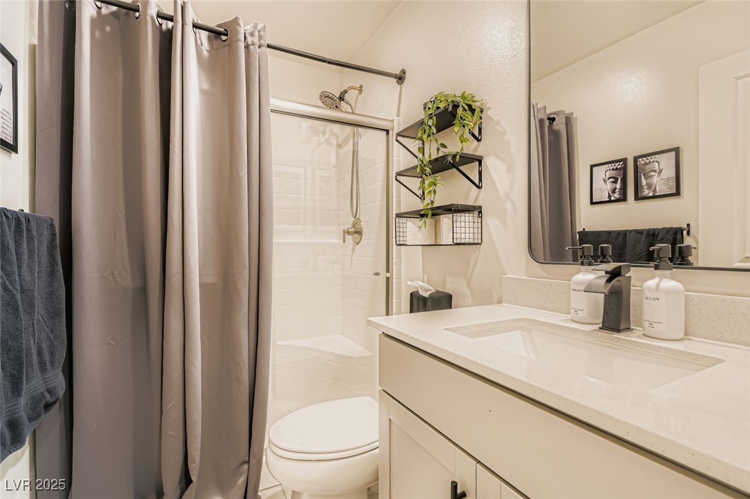 4690 Lucky Jade Avenue