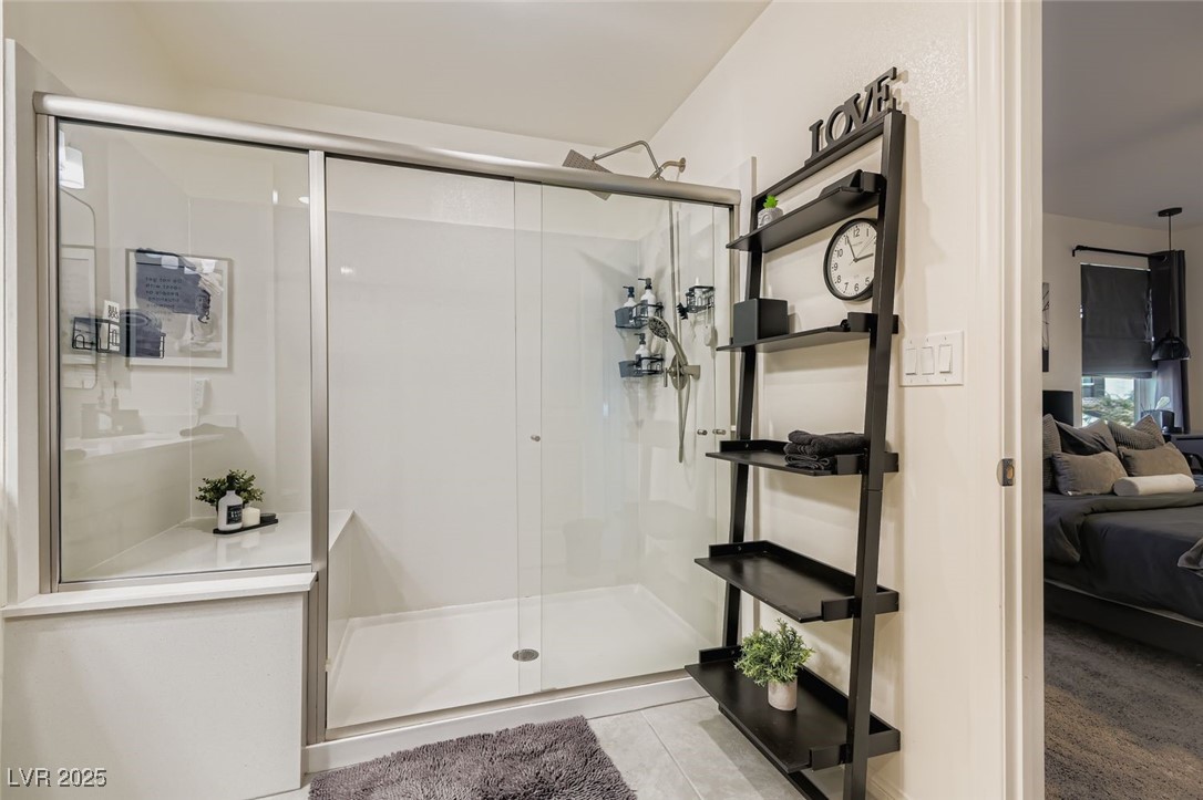 4690 Lucky Jade Avenue