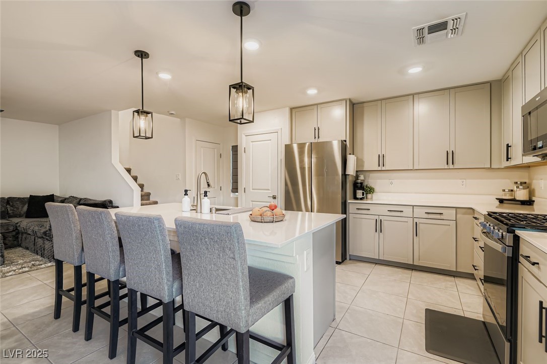 4690 Lucky Jade Avenue