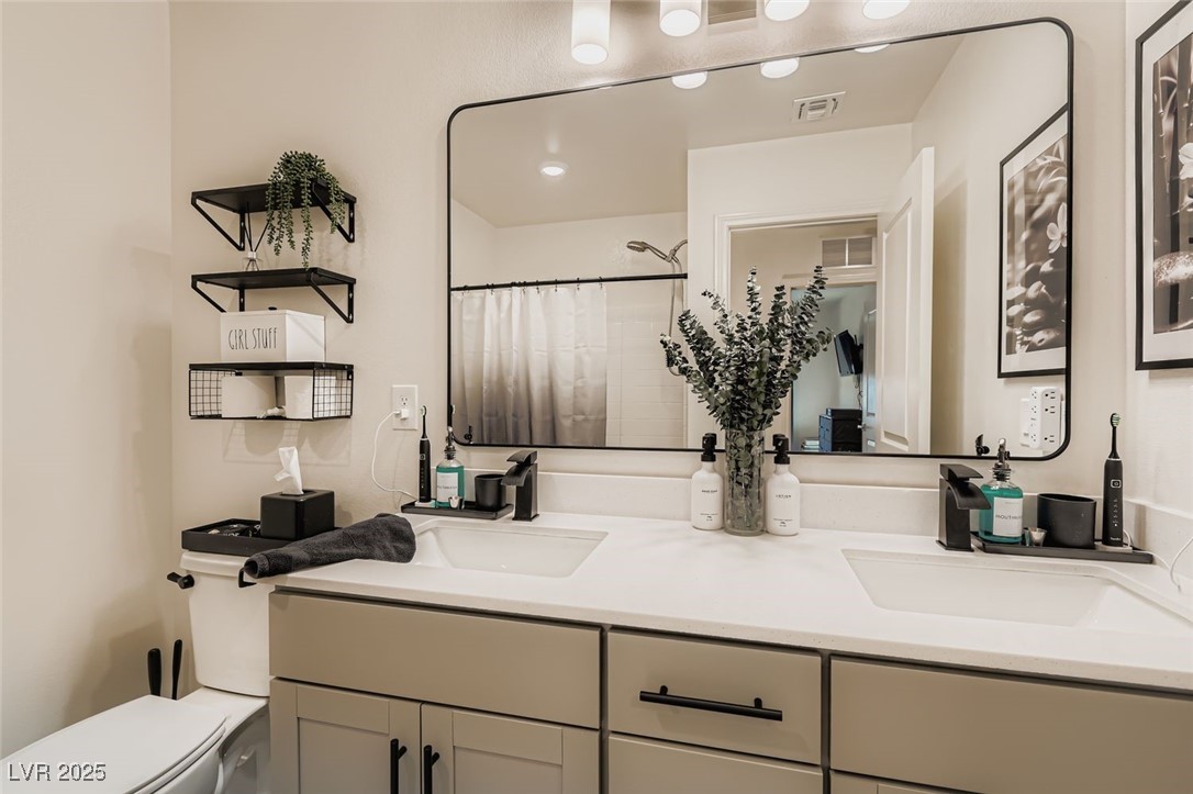 4690 Lucky Jade Avenue