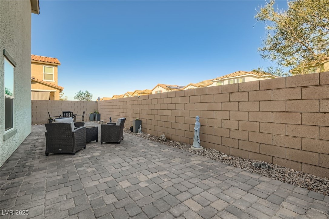 4690 Lucky Jade Avenue