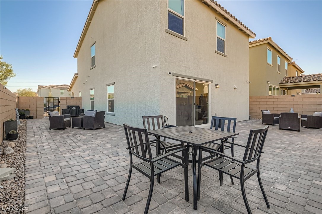 4690 Lucky Jade Avenue