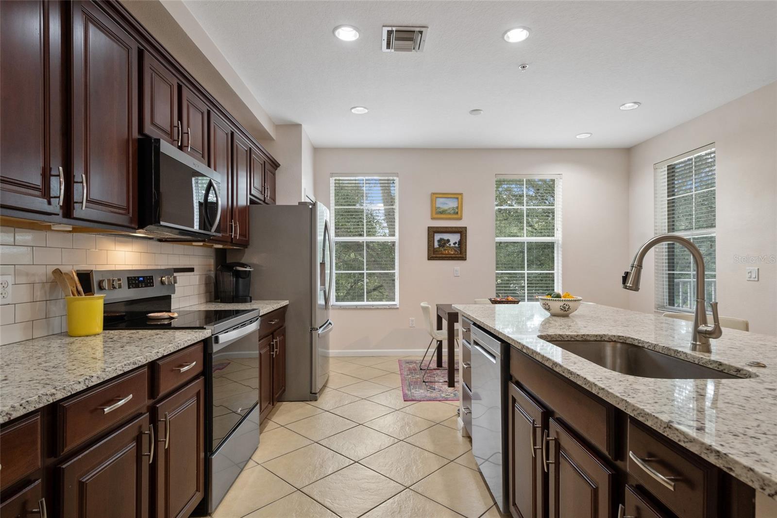 4250 CORRINE DR #201