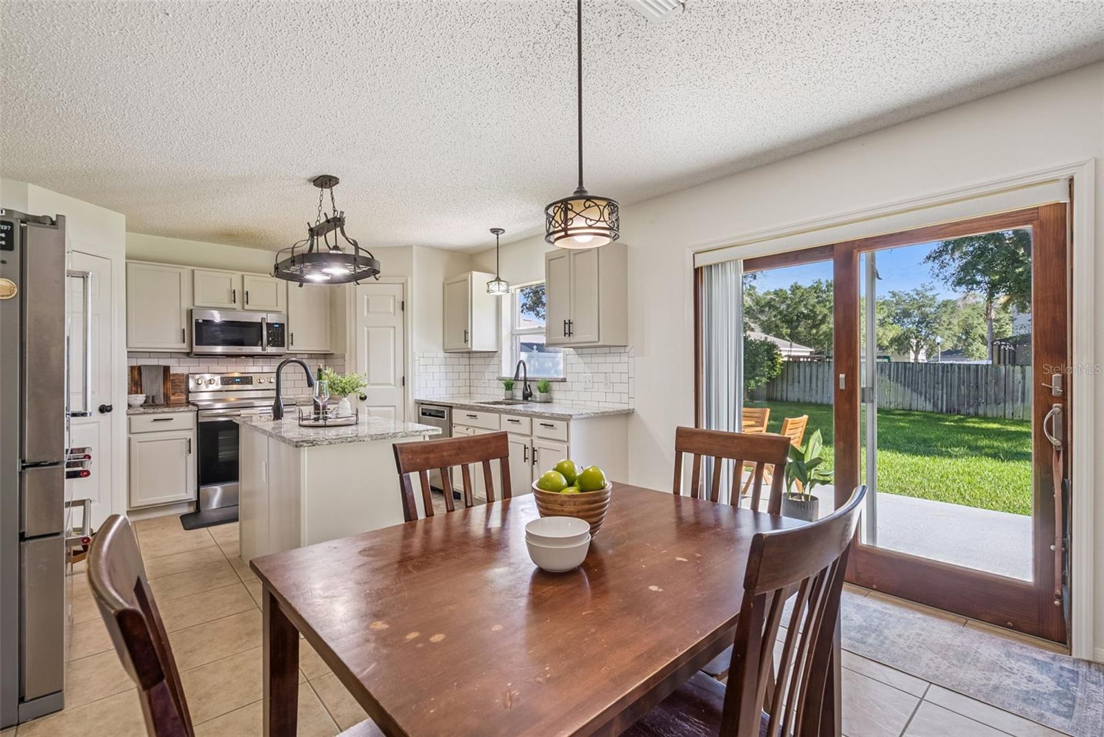 2615 SHEILA DR