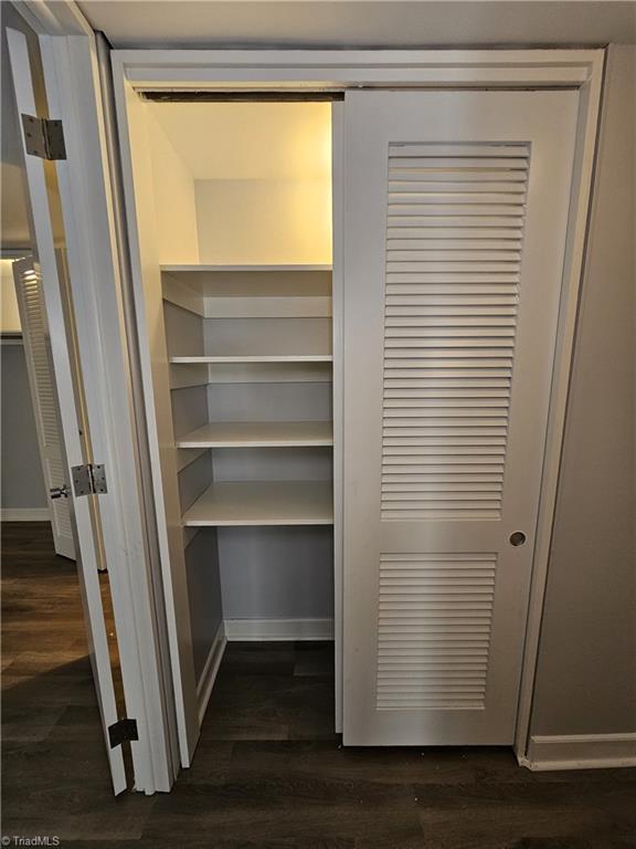 1725 Hawthorne Road, Winston-Salem