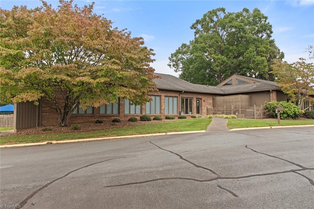 109 Breckindale Circle, Winston-Salem