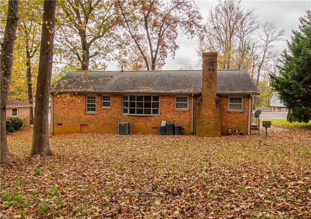 7423 Idlewild Road