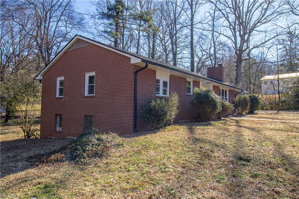 232 Quail Drive, Winston-Salem
