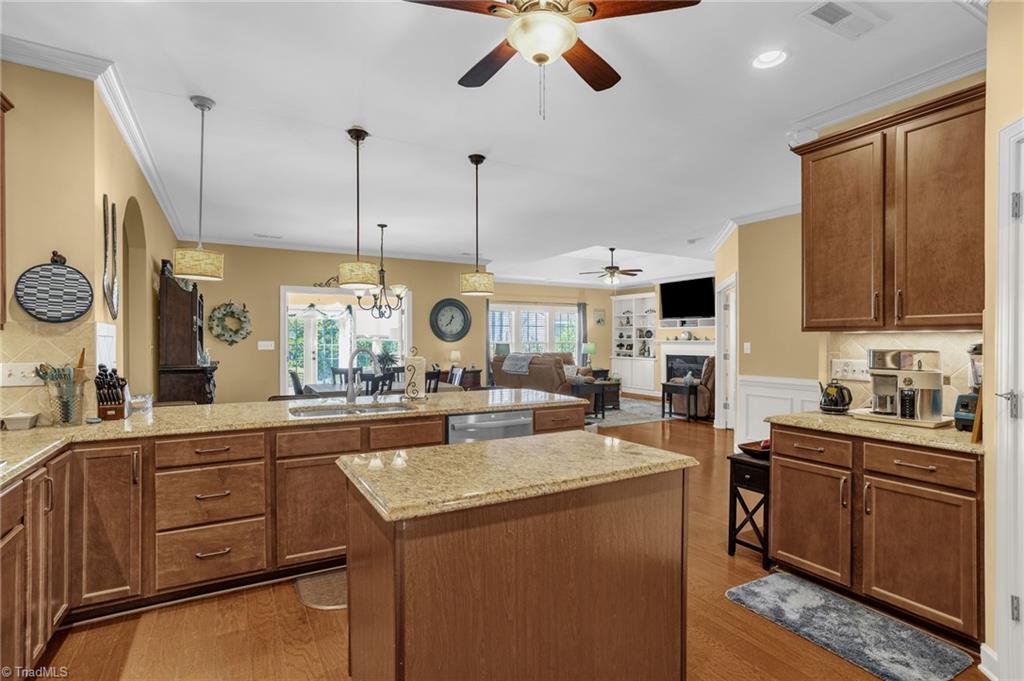 2215 Dunning Court