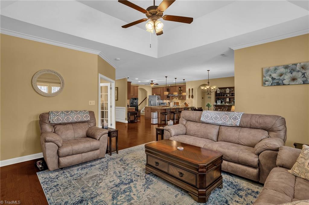 2215 Dunning Court