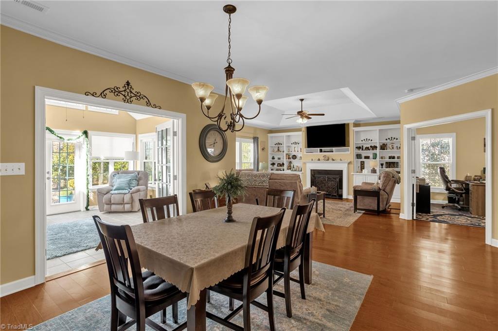 2215 Dunning Court