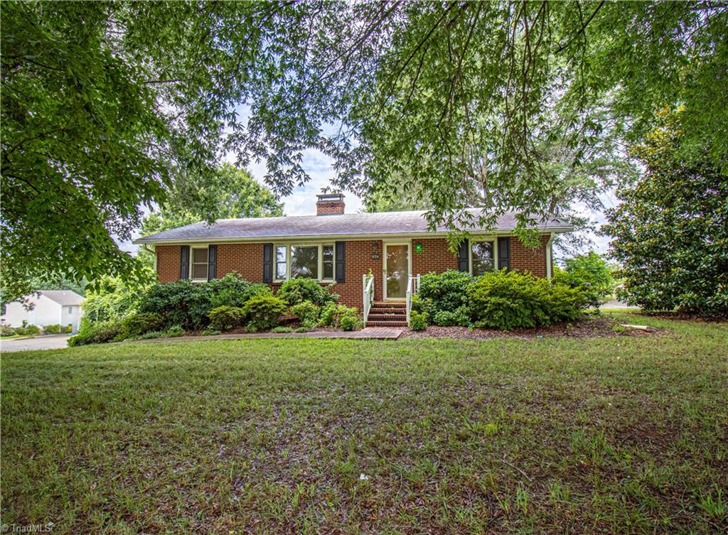 654 Meadowlark Drive, Winston-Salem