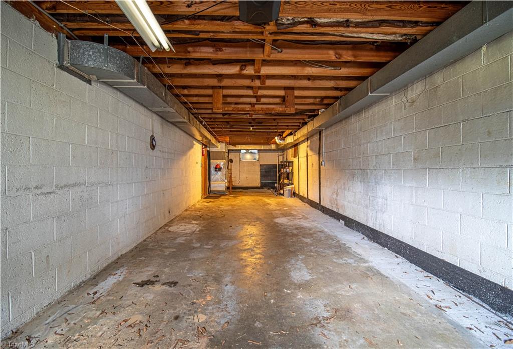 654 Meadowlark Drive, Winston-Salem