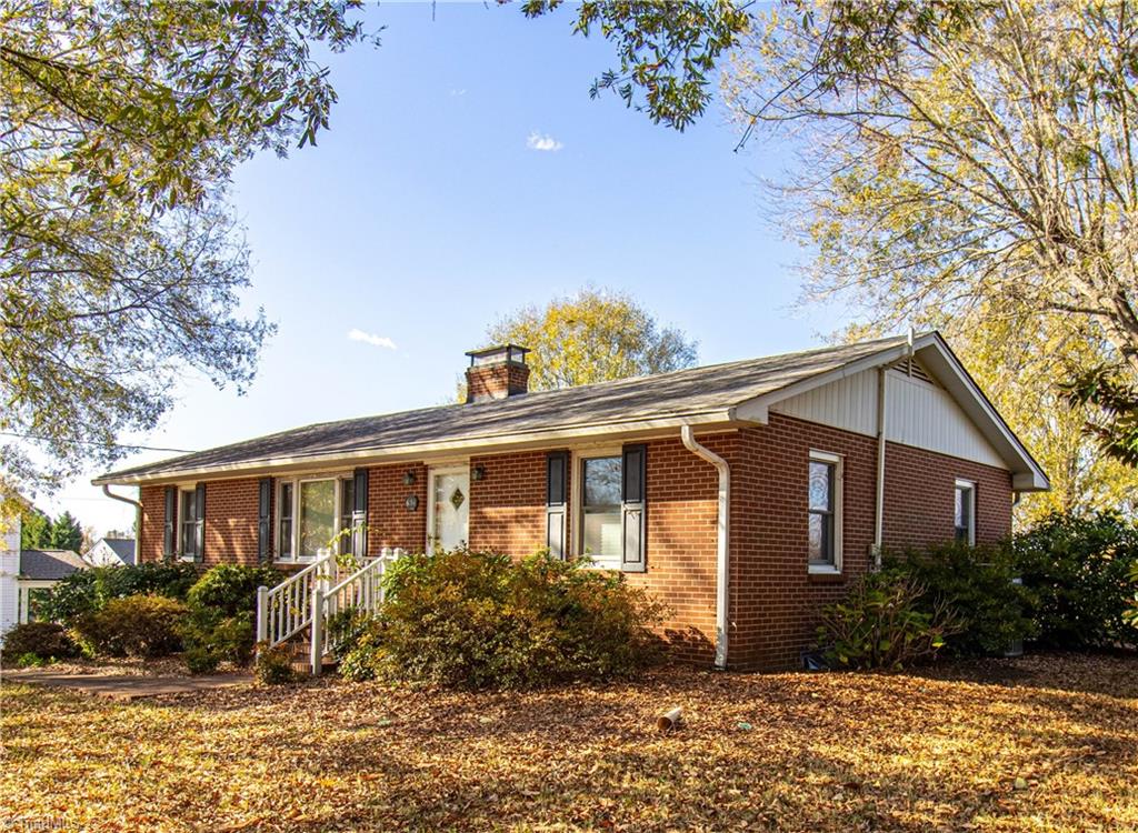 654 Meadowlark Drive, Winston-Salem