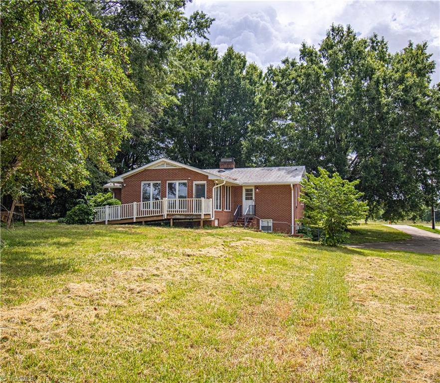 654 Meadowlark Drive, Winston-Salem