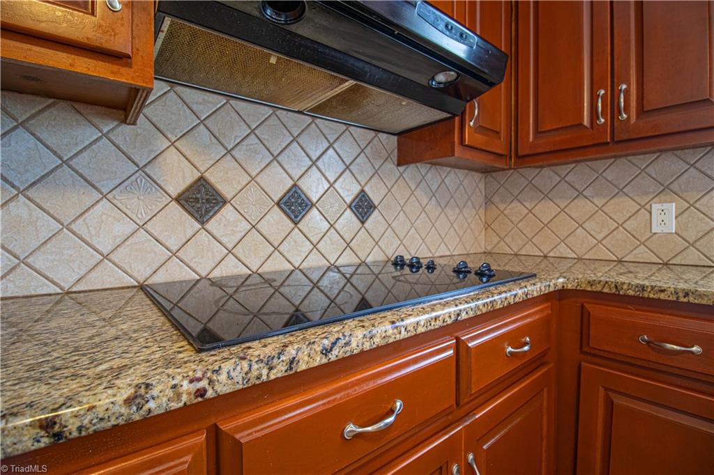 654 Meadowlark Drive, Winston-Salem