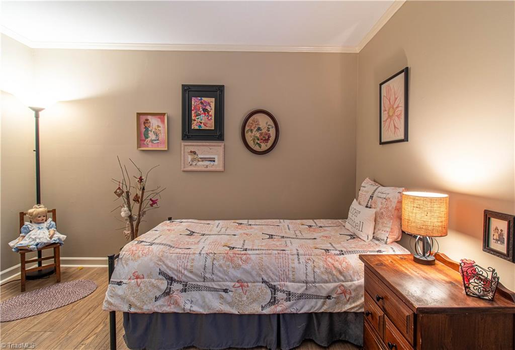 1825 Buddingbrook Lane, Winston-Salem