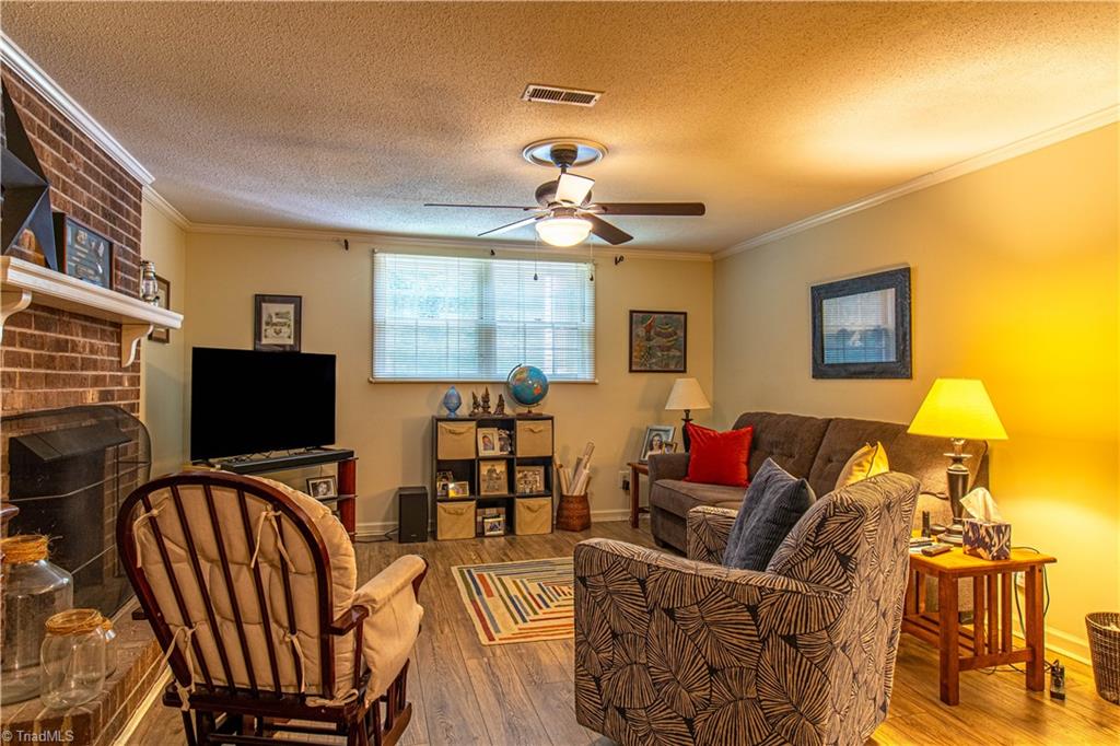 1825 Buddingbrook Lane, Winston-Salem