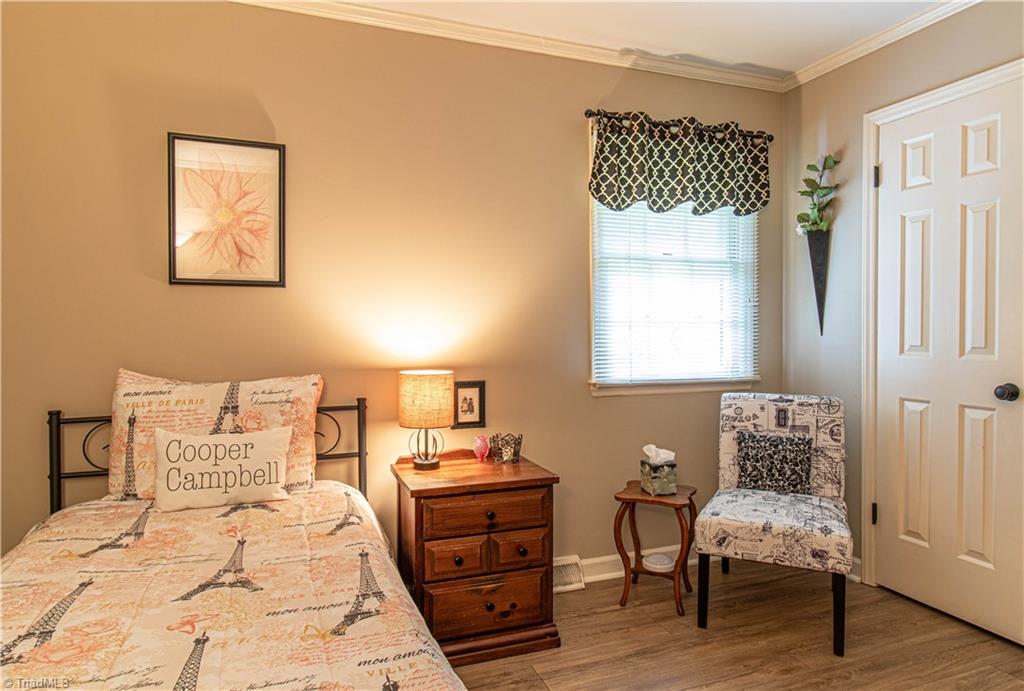 1825 Buddingbrook Lane, Winston-Salem