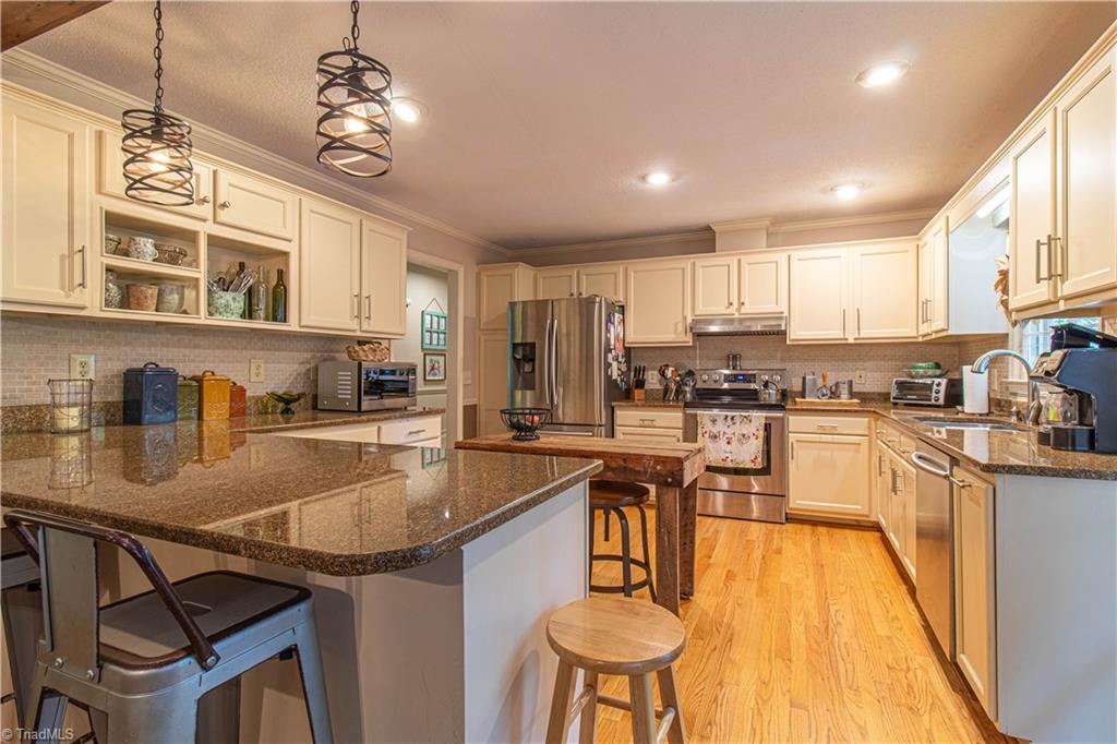 1825 Buddingbrook Lane, Winston-Salem