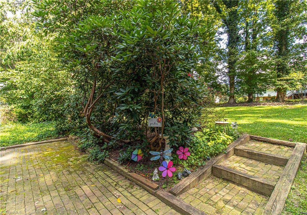 1825 Buddingbrook Lane, Winston-Salem