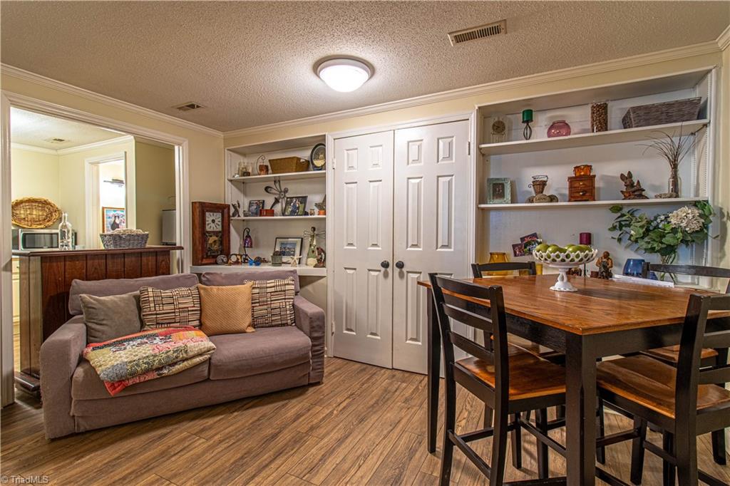 1825 Buddingbrook Lane, Winston-Salem