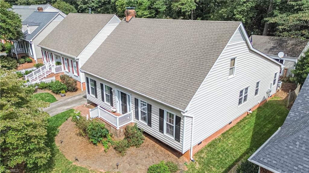 121 Wellesborough Road, Winston-Salem
