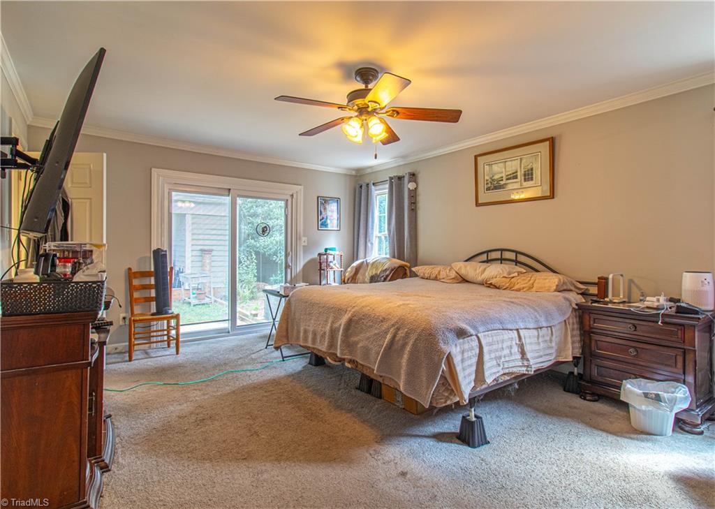 121 Wellesborough Road, Winston-Salem