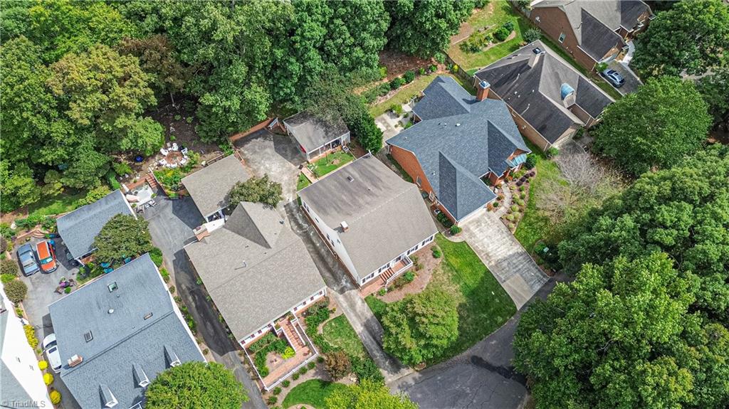 121 Wellesborough Road, Winston-Salem
