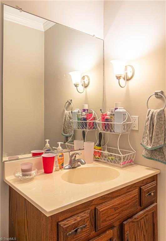 121 Wellesborough Road, Winston-Salem