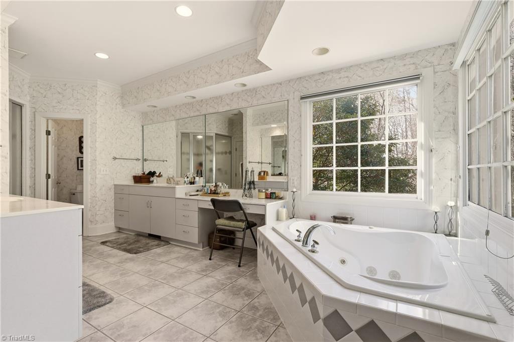 5307 Century Oaks Drive