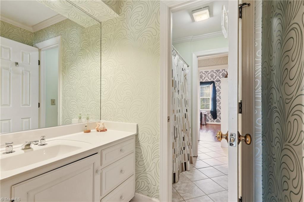 5307 Century Oaks Drive