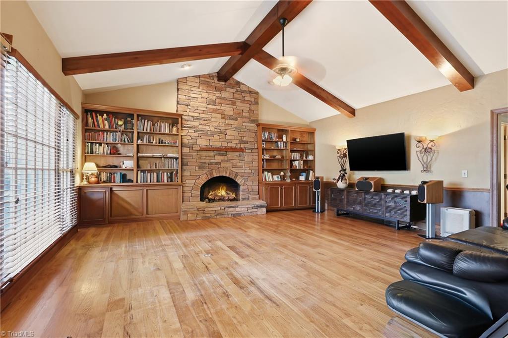 5307 Century Oaks Drive