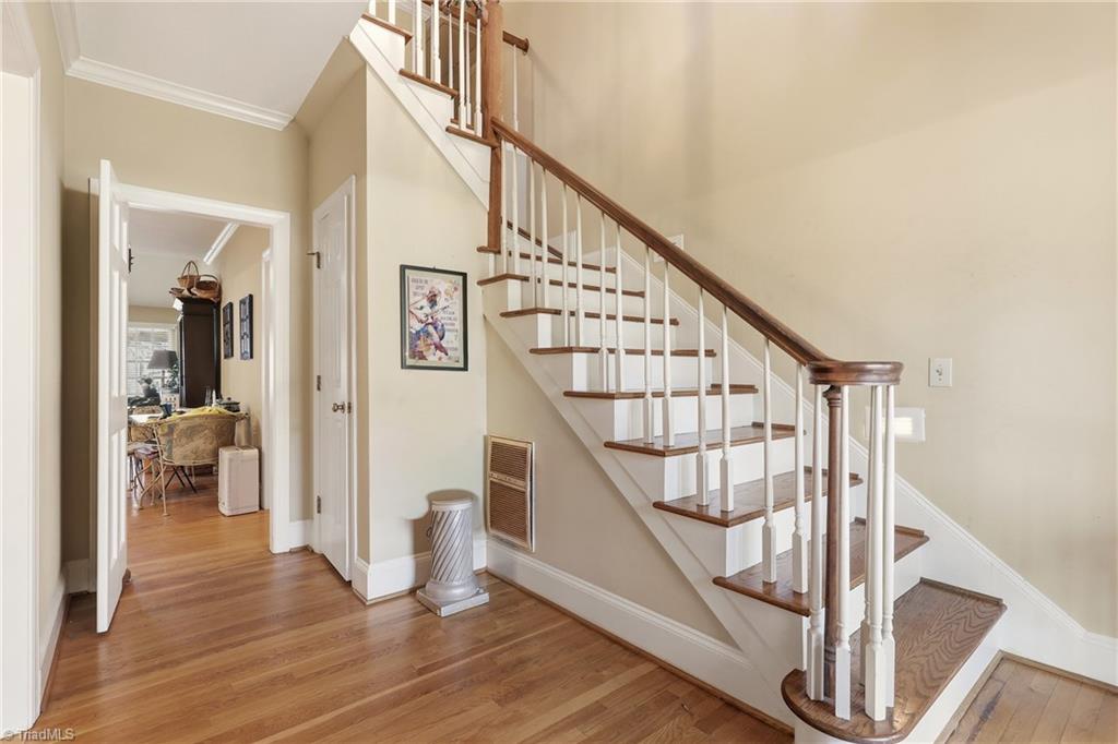 5307 Century Oaks Drive