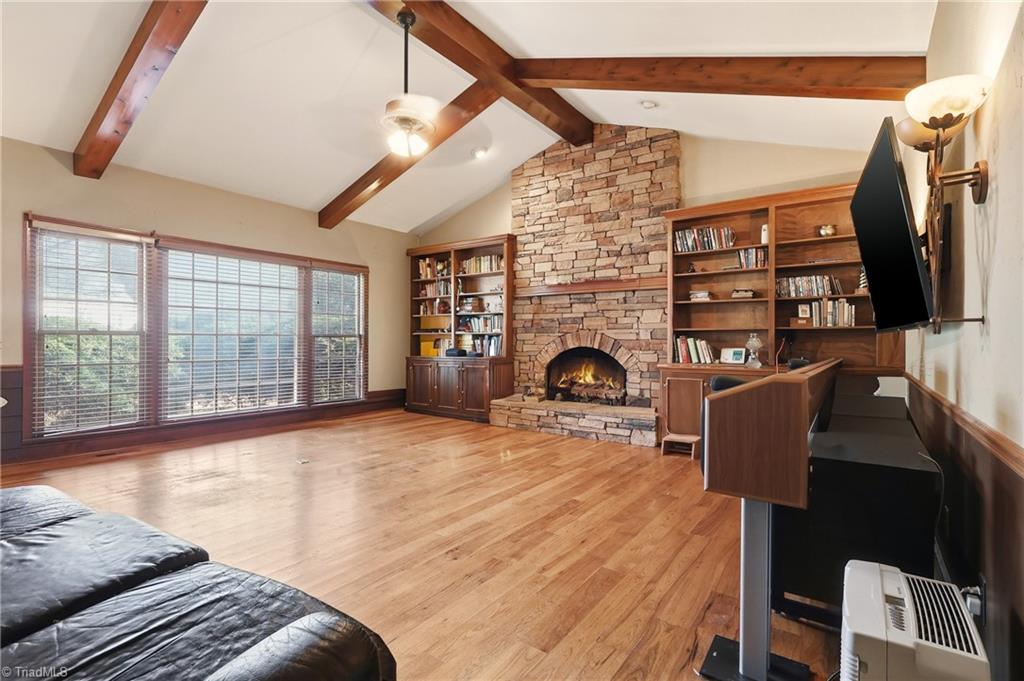 5307 Century Oaks Drive