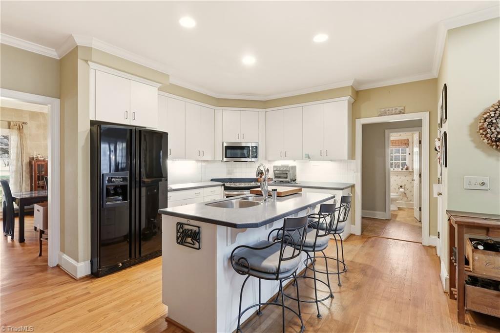 5307 Century Oaks Drive